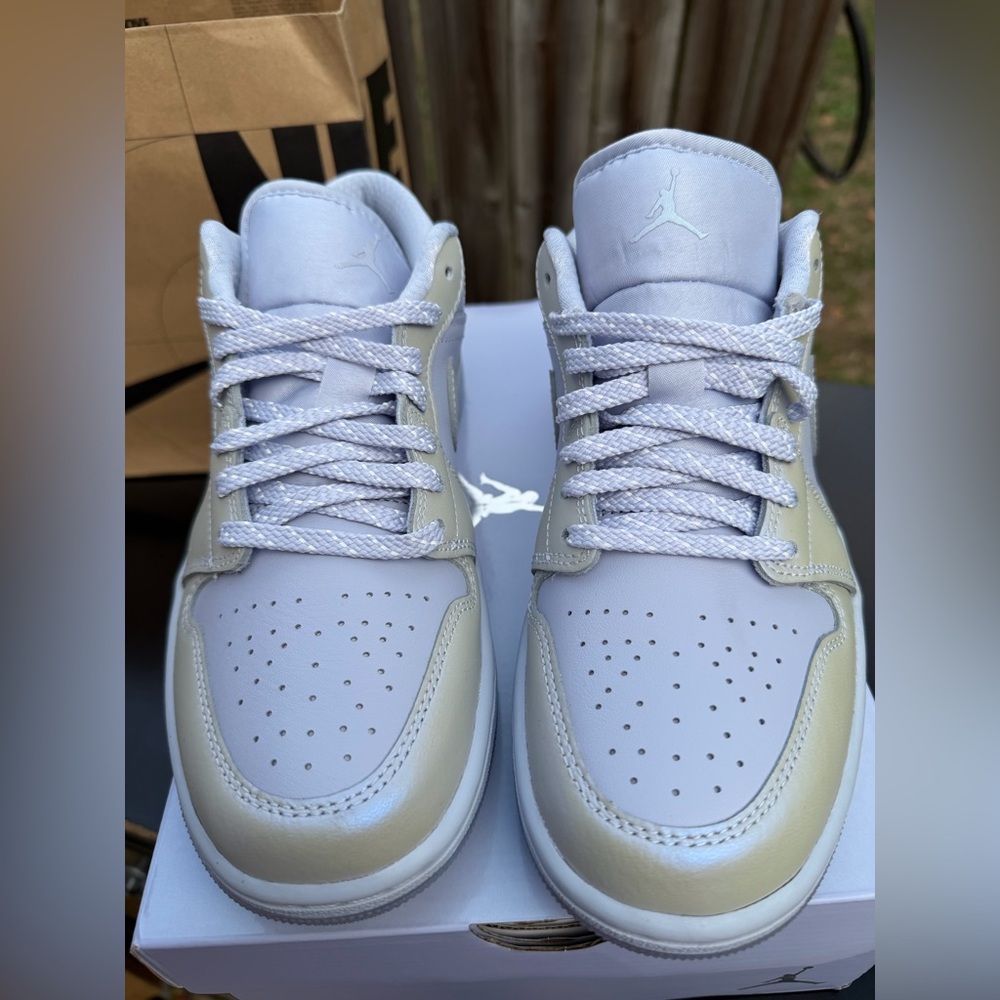 Jordan Sneakers - Ghost/Sail/Pure Platinum